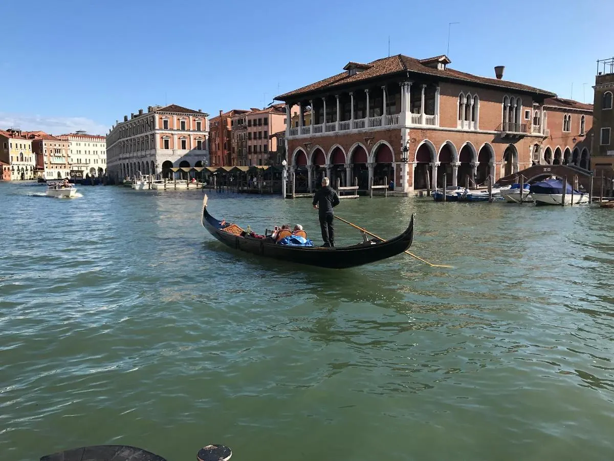 Inn The Wolf House Hotel Venice Italy